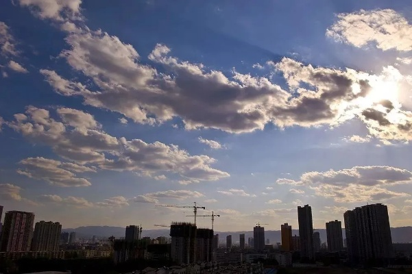 阳泉市天气预报，明日晴间多云，气温稳步回升