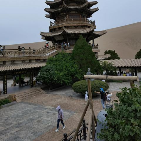 西北大环线15天天气查询指南，最佳出行时间与必备攻略