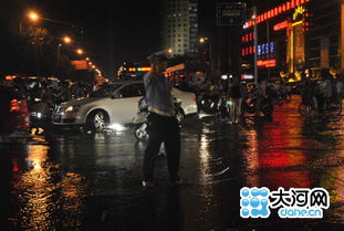 武汉60年最大暴雨夜袭全城，英雄城市的韧性如何乘风破浪？